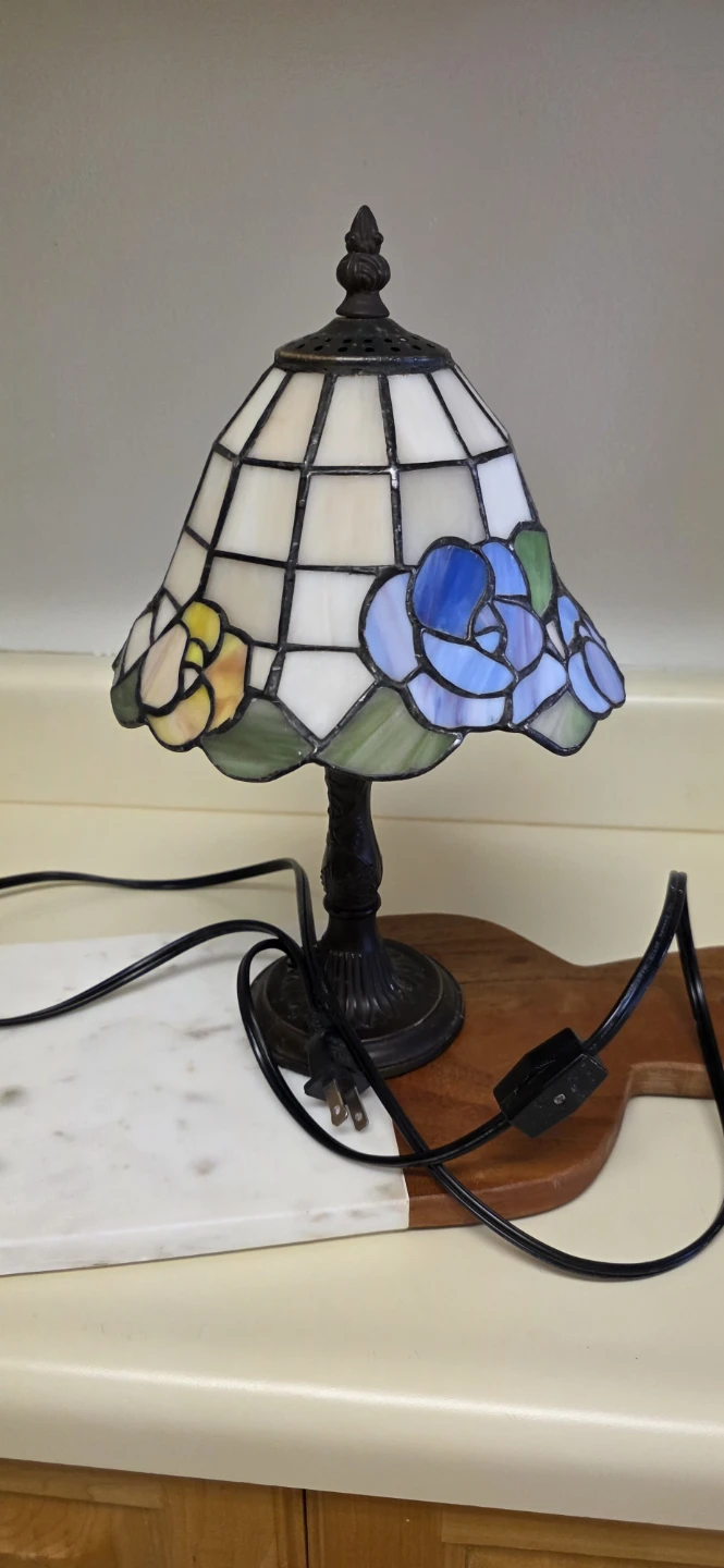 Stained Glass Accent Lamp Tiffany style - photo 3