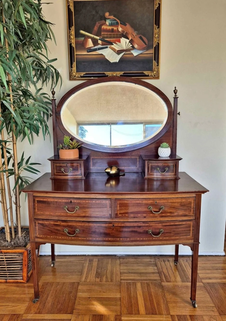 Vintage Edwardian Mahogany Vanity/Dresser (Delivery Available)