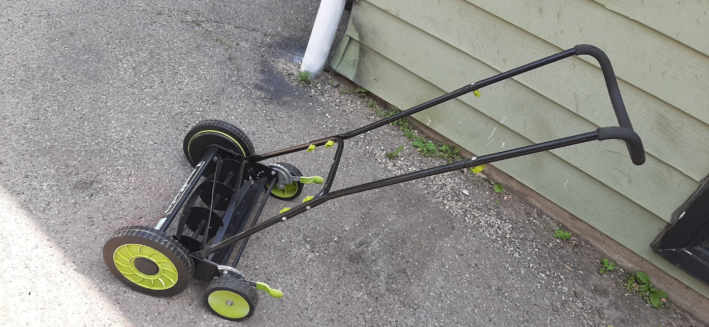 LawnMaster Reel Mower