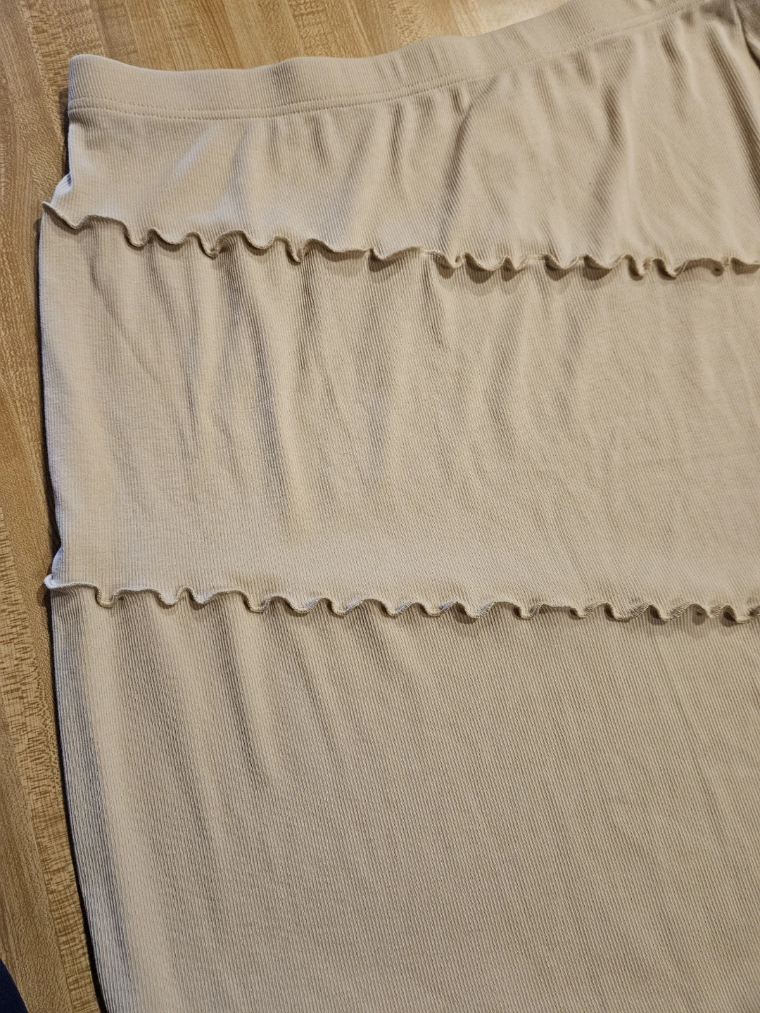 Shein Curve 1XL Beige Tiered Ruffle Maxi Skirt - photo 3