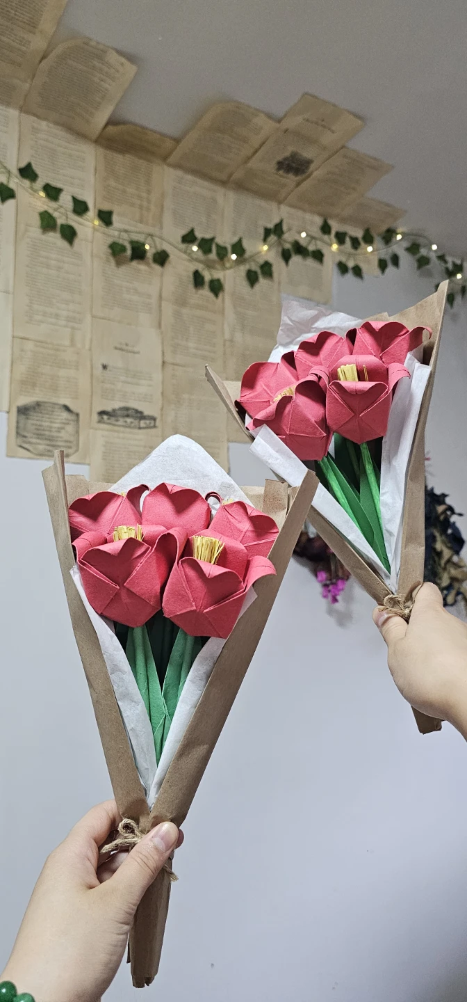 Pink and Red Origami Tulip Bouquets - photo 2