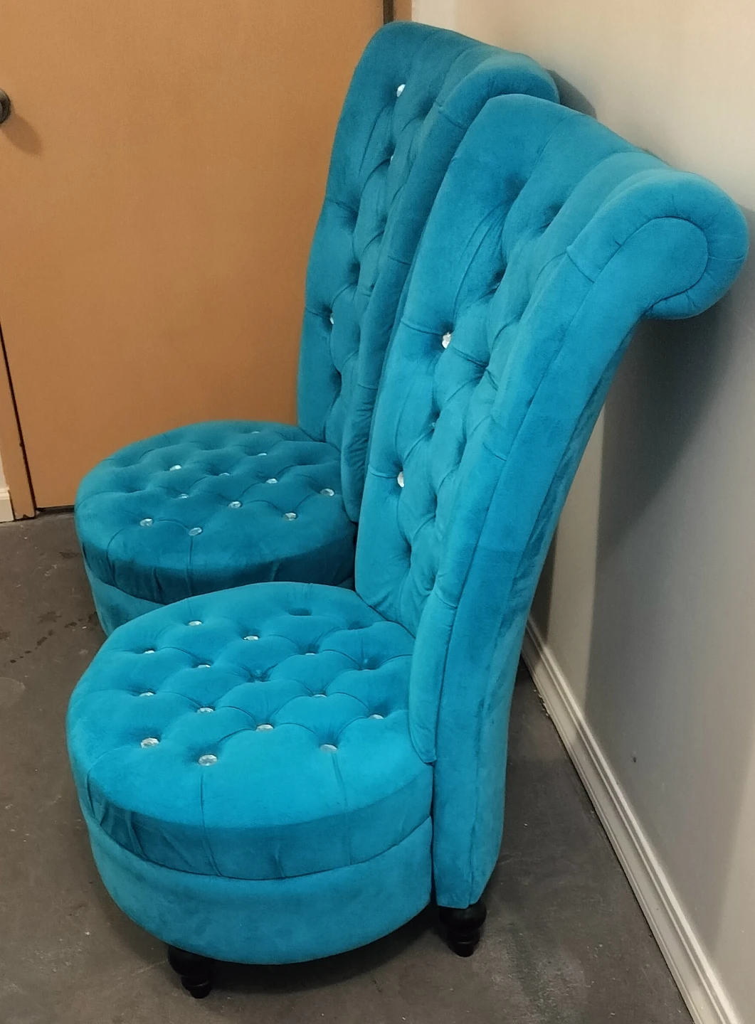 Teal Velvet Tufted Accent Chairs - Set of 2 - photo 3