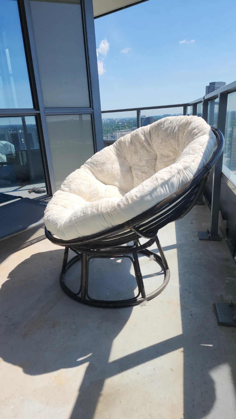 Papasan Chair with Cream Fuzzy Cushion - photo 2
