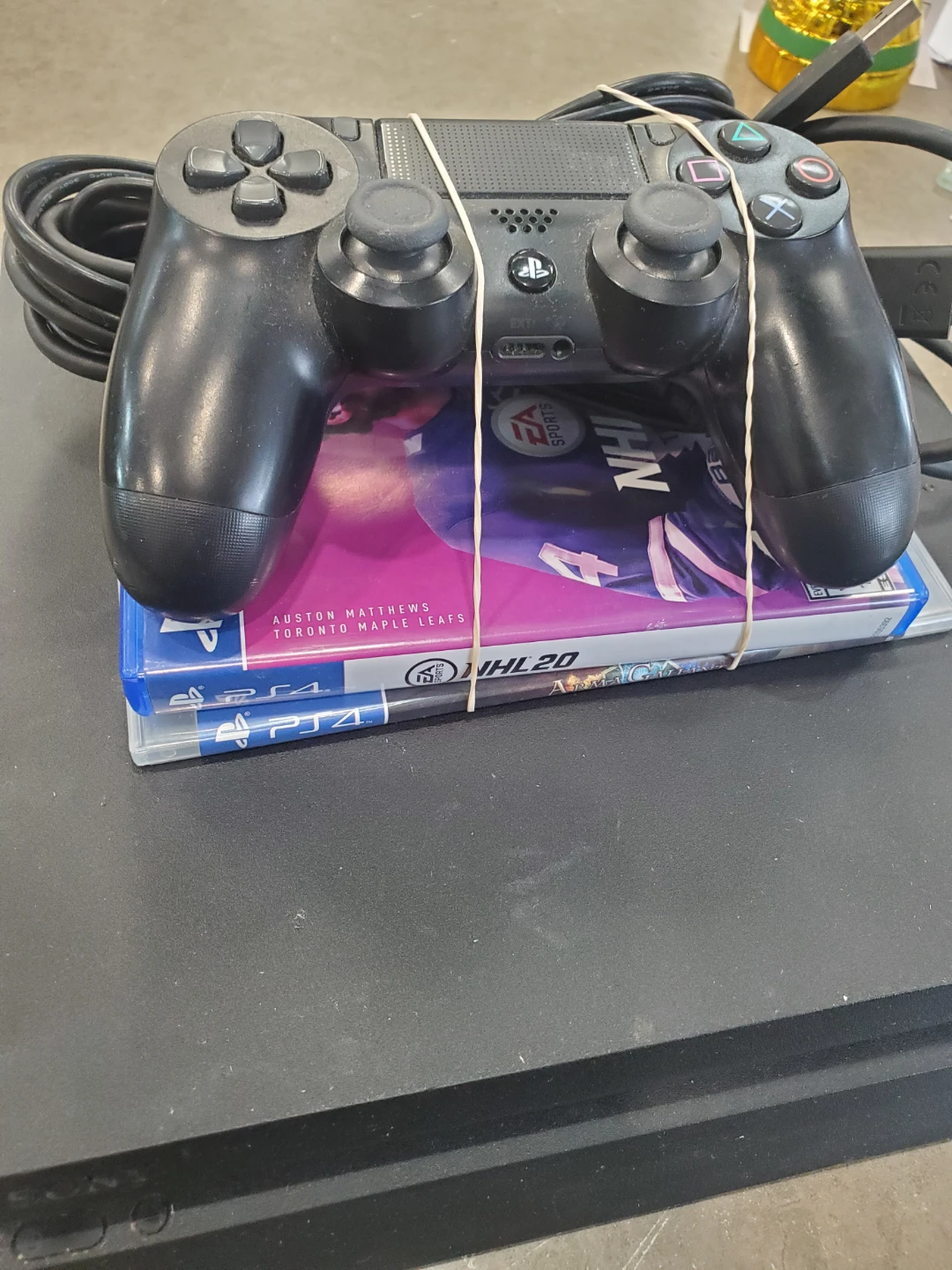 Sony PlayStation 4 1 Tb Slim Console with NHL 20 Game - photo 2