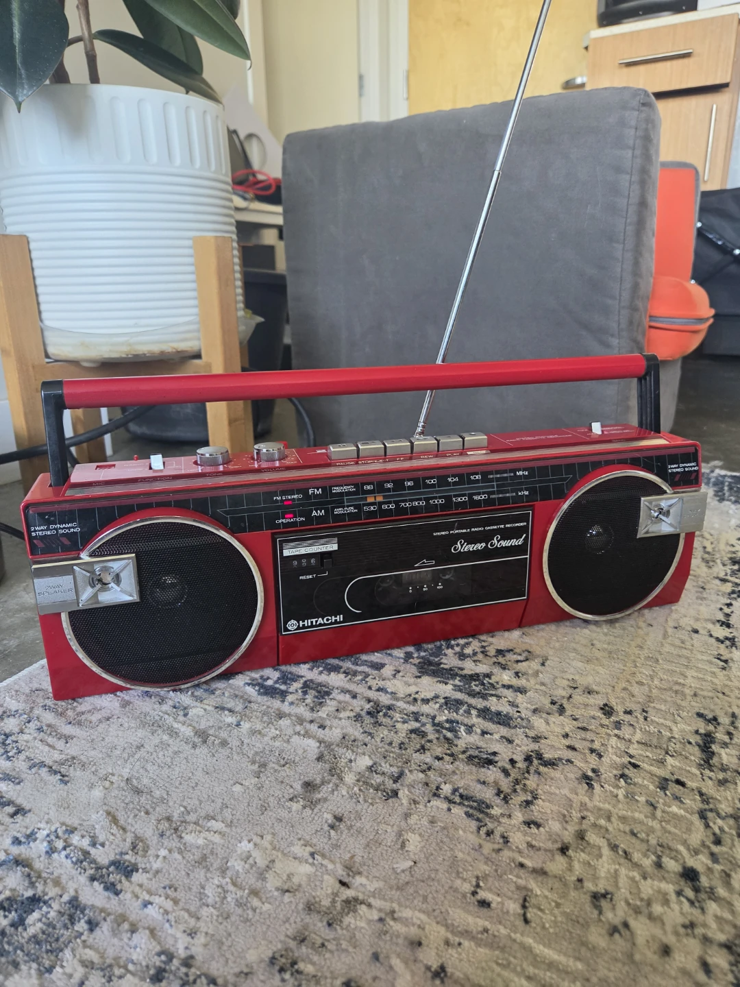Vintage Hitachi Stereo Sound Boombox TRK-6400HC - photo 4