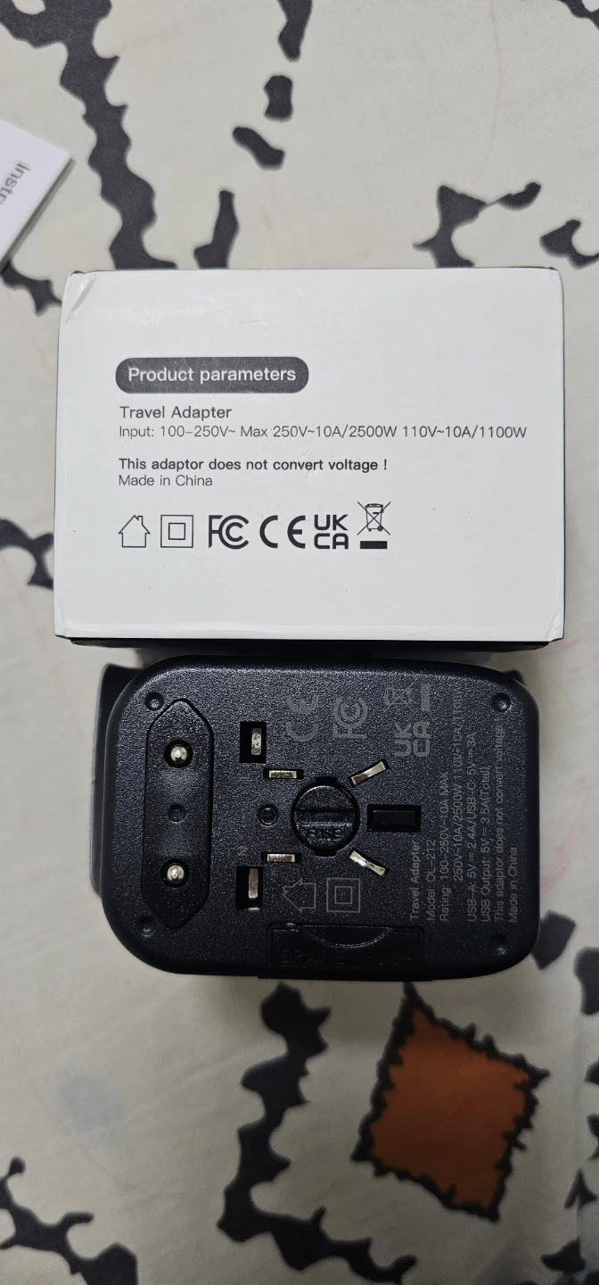 VYLEE Travel Adapter with USB Ports - photo 4