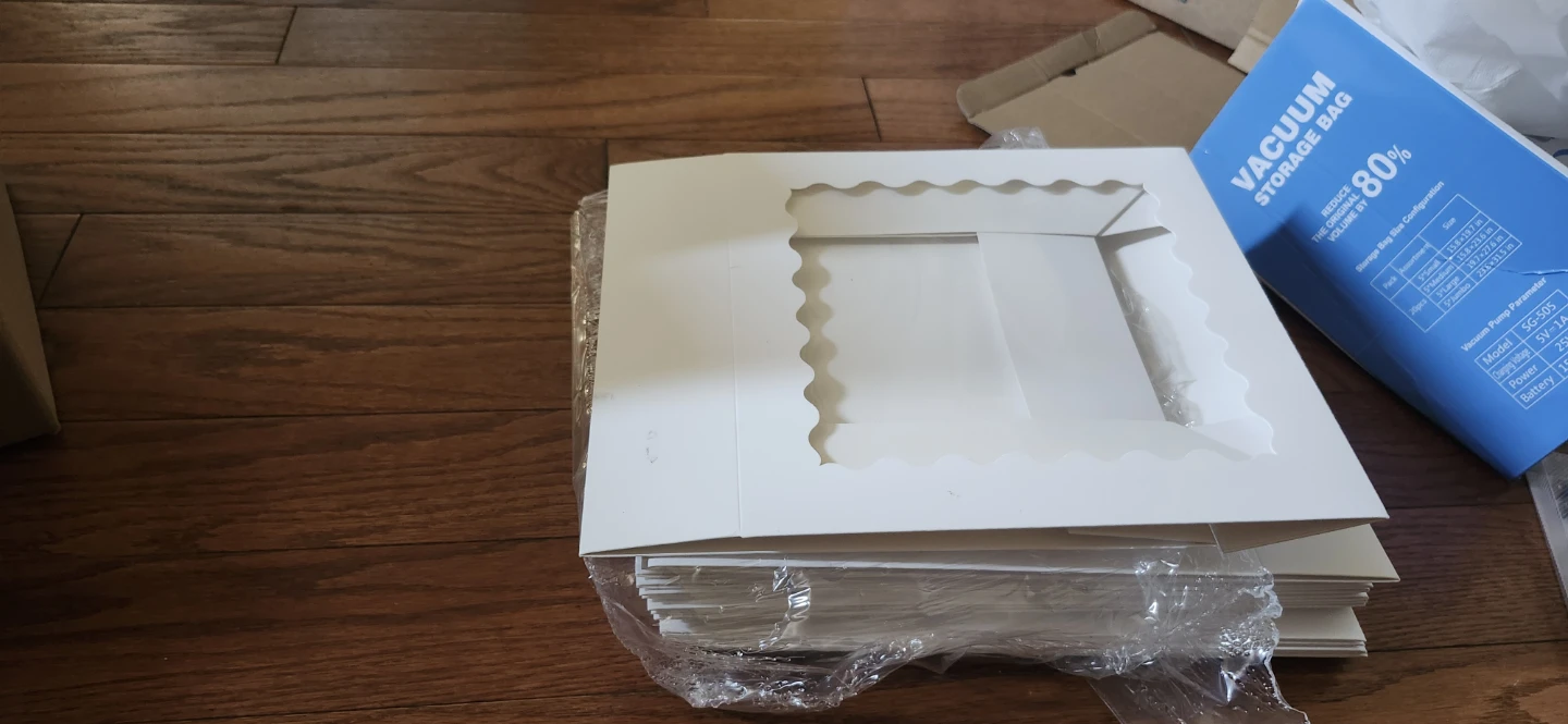Stack of White Cake Boxes with Window, 21 pc, 12x12x12 in.