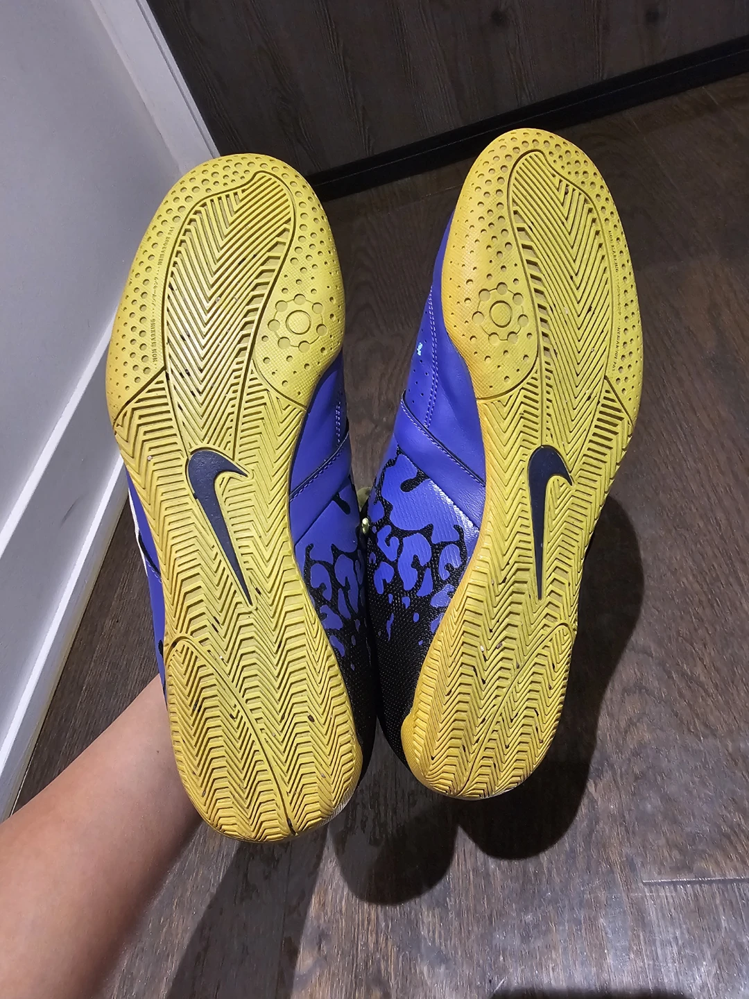 Nike Indoor Soccer Shoes size US10.5 men - photo 2