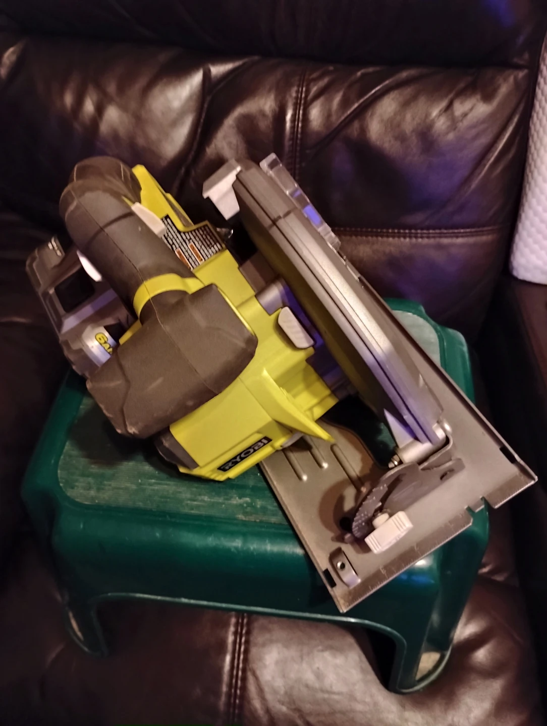 Ryobi Brushless Cordless Circular Saw with 6.0 Ah Battery - photo 5