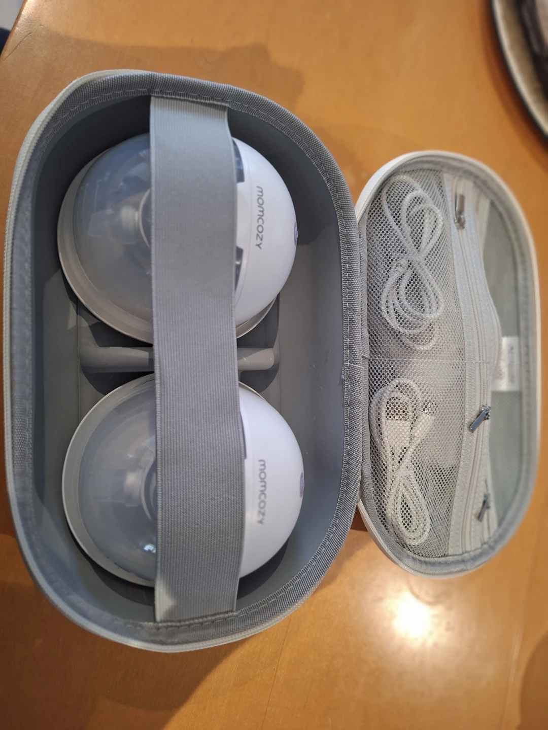 Momcozy Wearable Breast Pumps with Carrying Case - photo 2