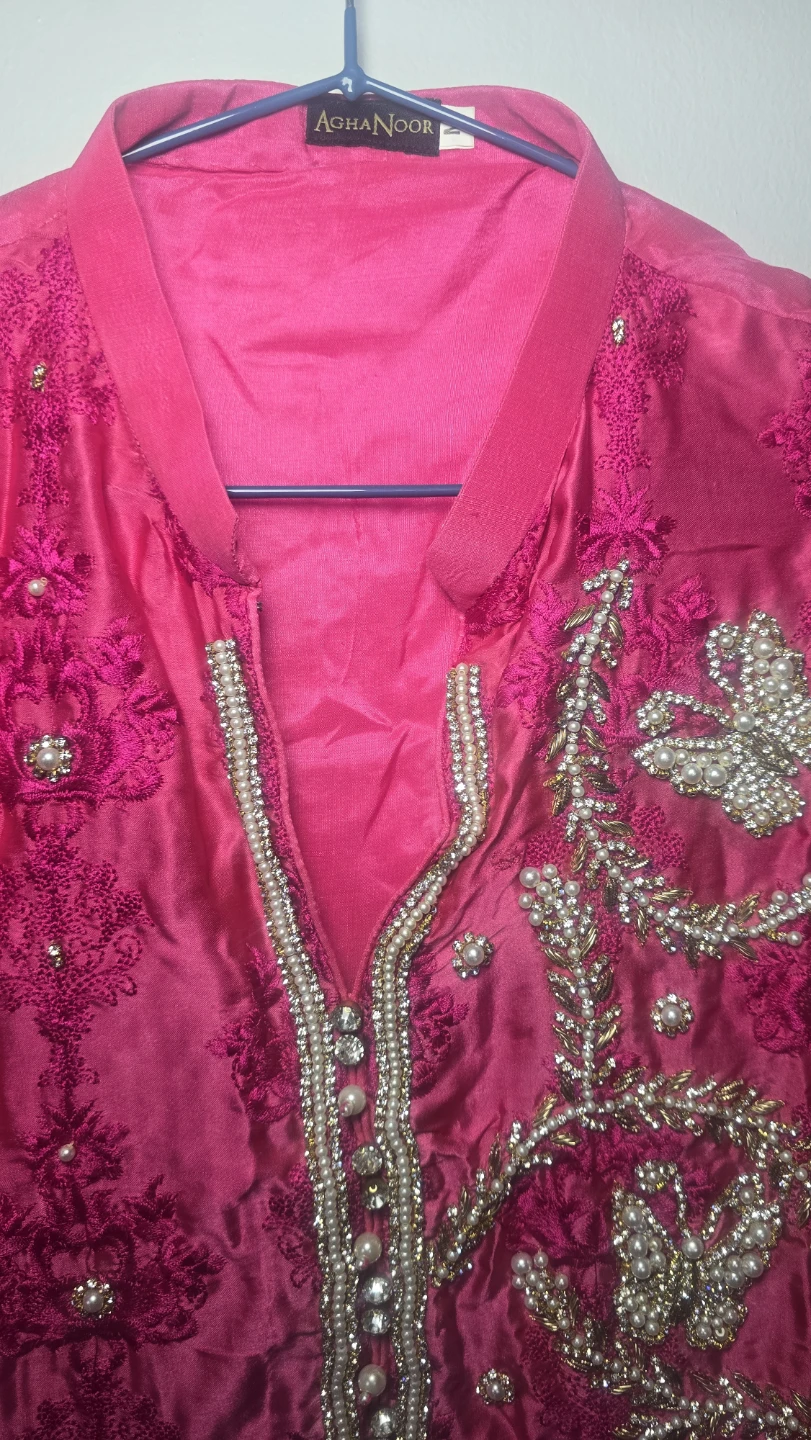 Pink Embroidered Kurti with Dupatta - photo 2