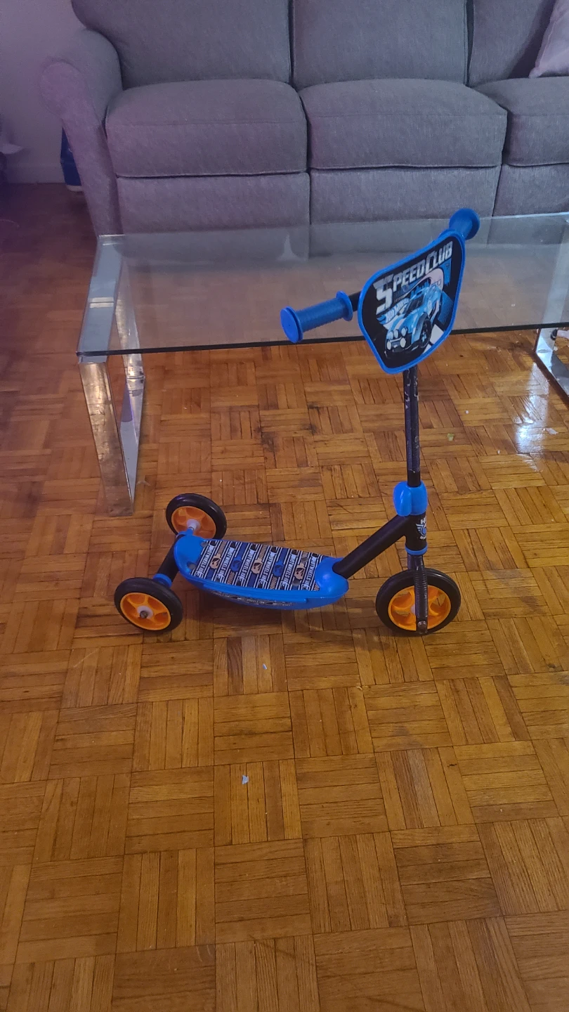 Kids 3-Wheel Blue Scooter