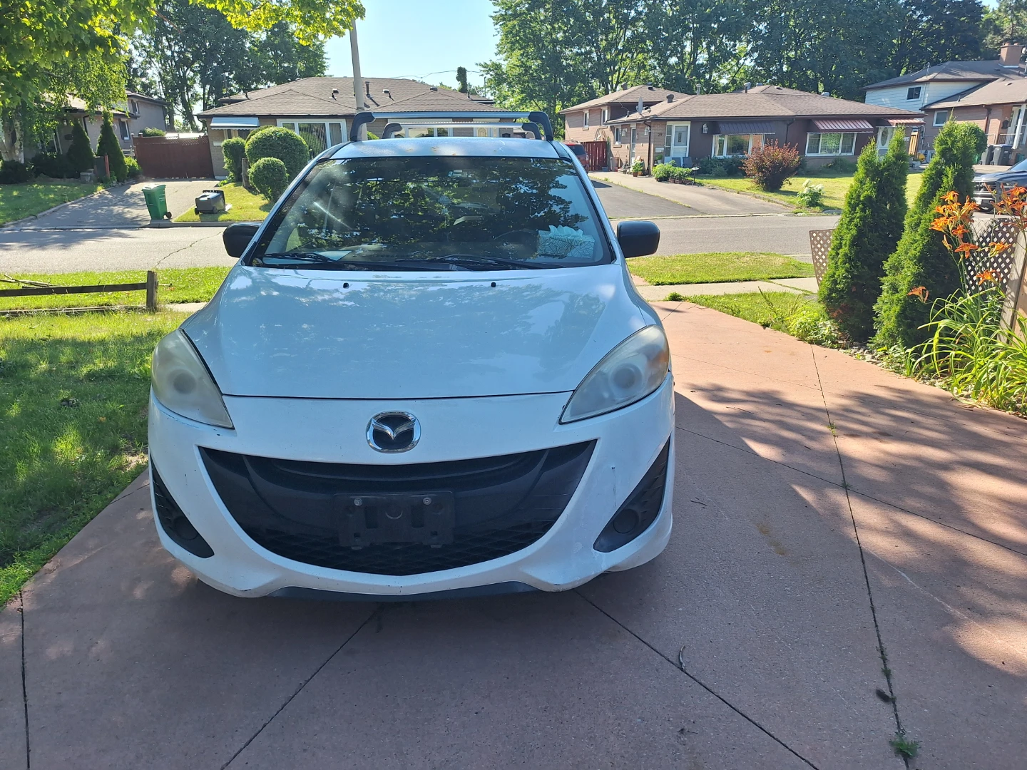 White Mazda 5 Minivan - photo 3