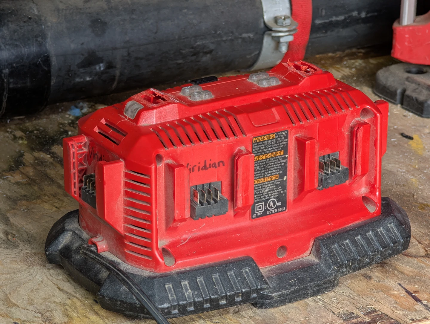 Milwaukee M18 Six-Pack Charger - photo 2