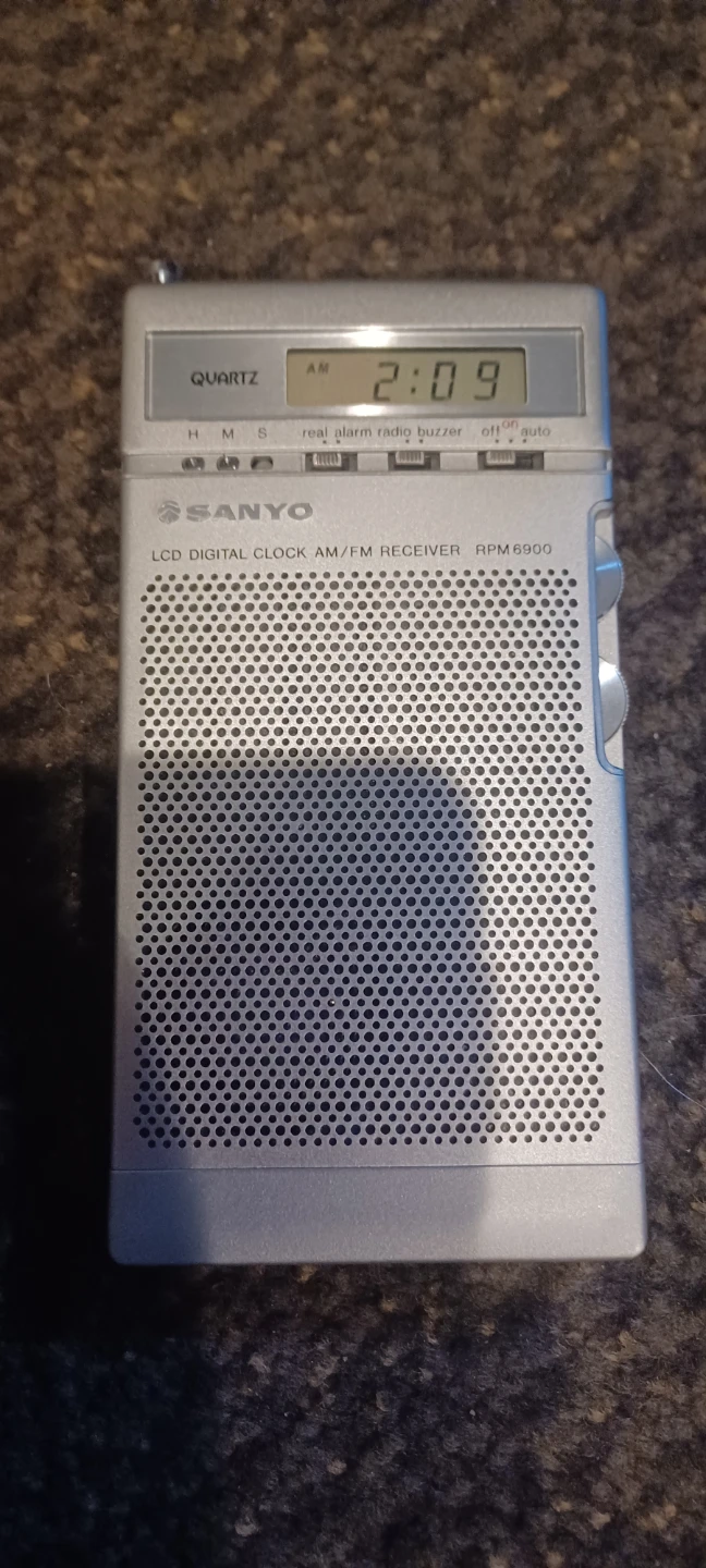 Sanyo clock radio parts or repair