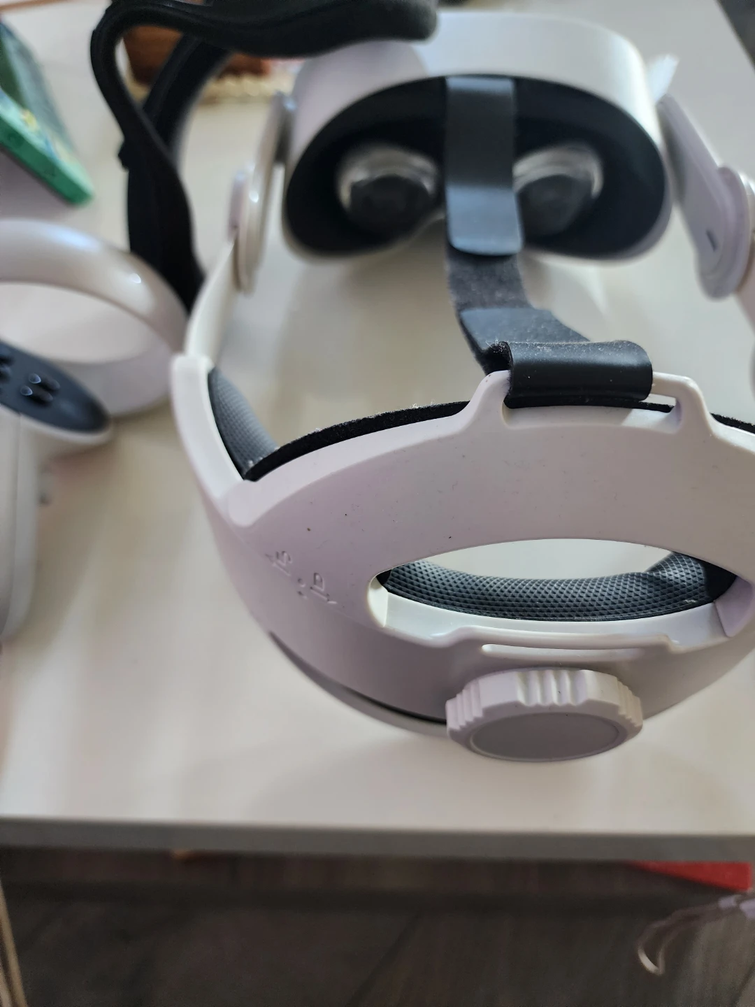 Meta Quest 2 VR Headset with Controllers - photo 2