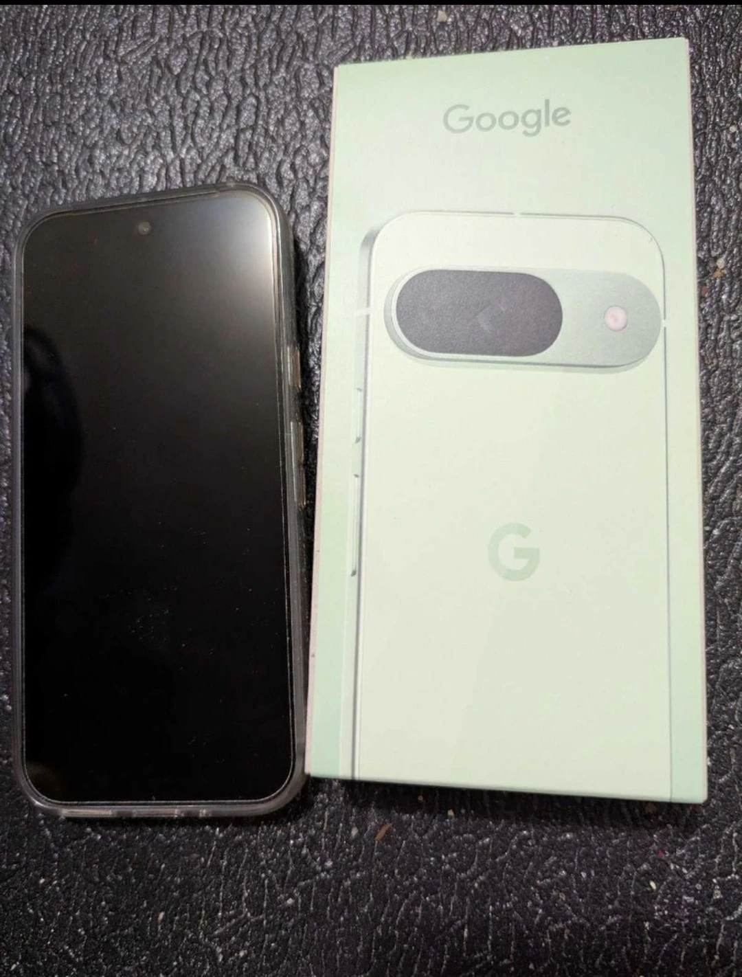 Google Pixel 9 (128GB) mint condition phone - photo 4