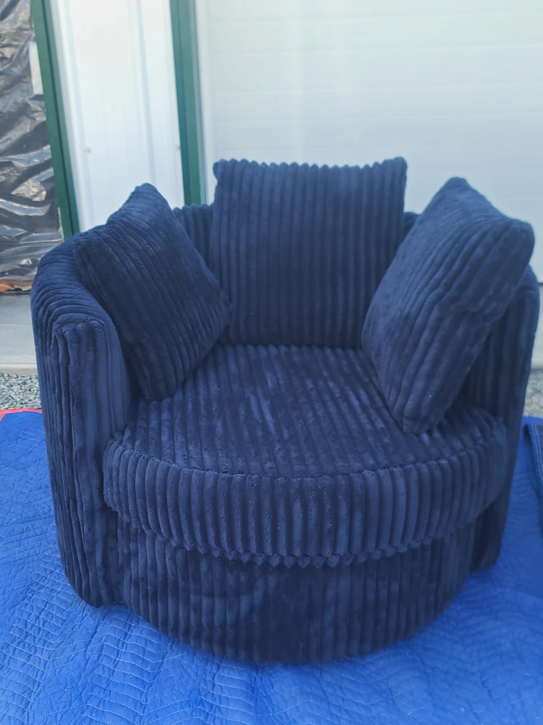 Pair of Oversized Swivel Barrel Chairs- Blue Jumbo Corduroy - photo 3
