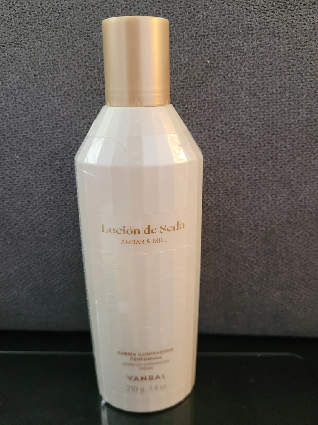 Yanbal Loción de Seda Scented Shimmering Cream Amber & Miel