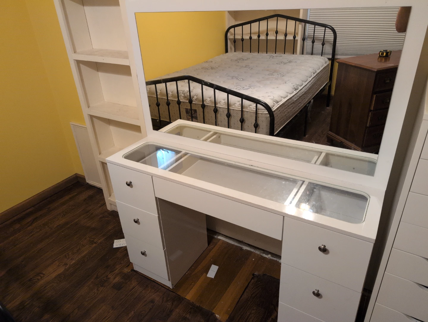 White Vanity Desk with Mirror and Drawers - photo 2