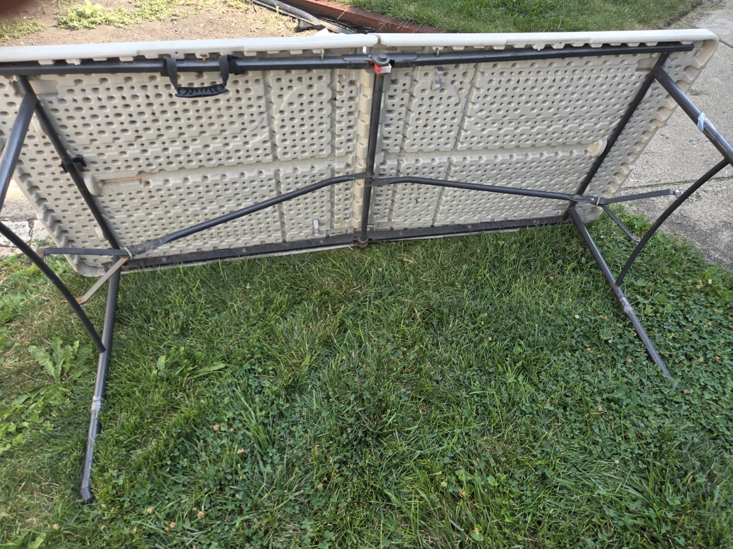 FOLDING TABLE - photo 3