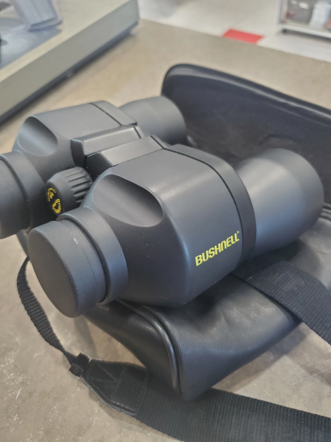 Bushnell Xtra-Wide Binoculars - photo 2