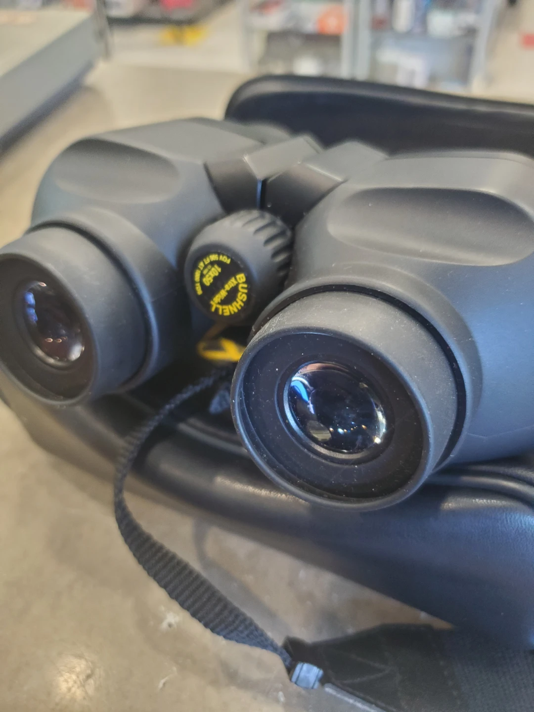 Bushnell Xtra-Wide Binoculars - photo 3