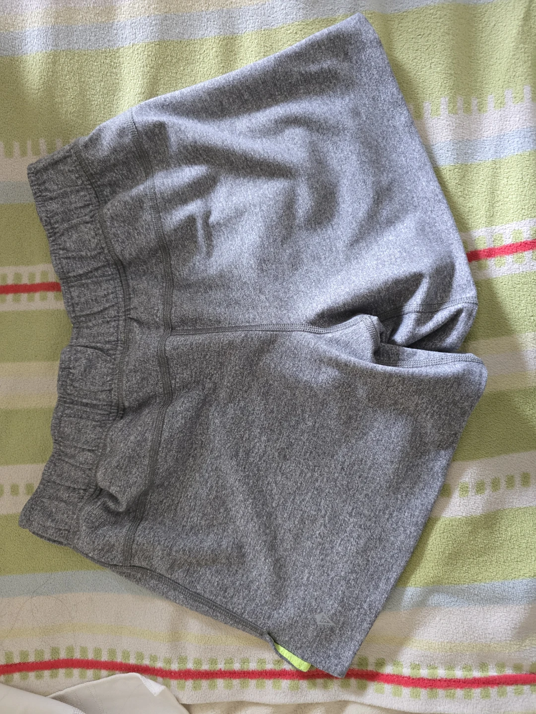 IVIVA by lululemon girls Grey & Neon Running Shorts - photo 3