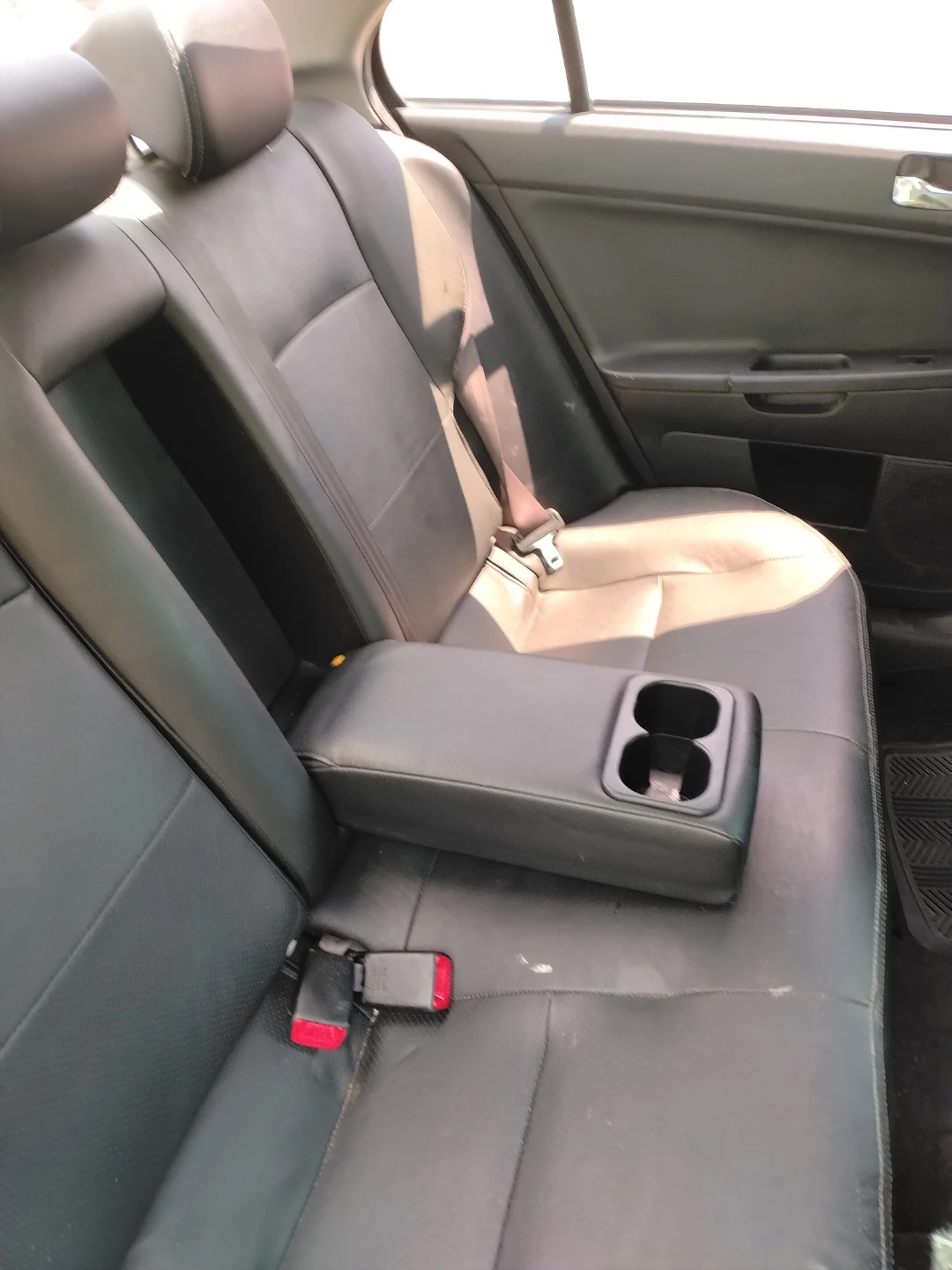 Mitsubishi Lancer Car Interior - photo 5