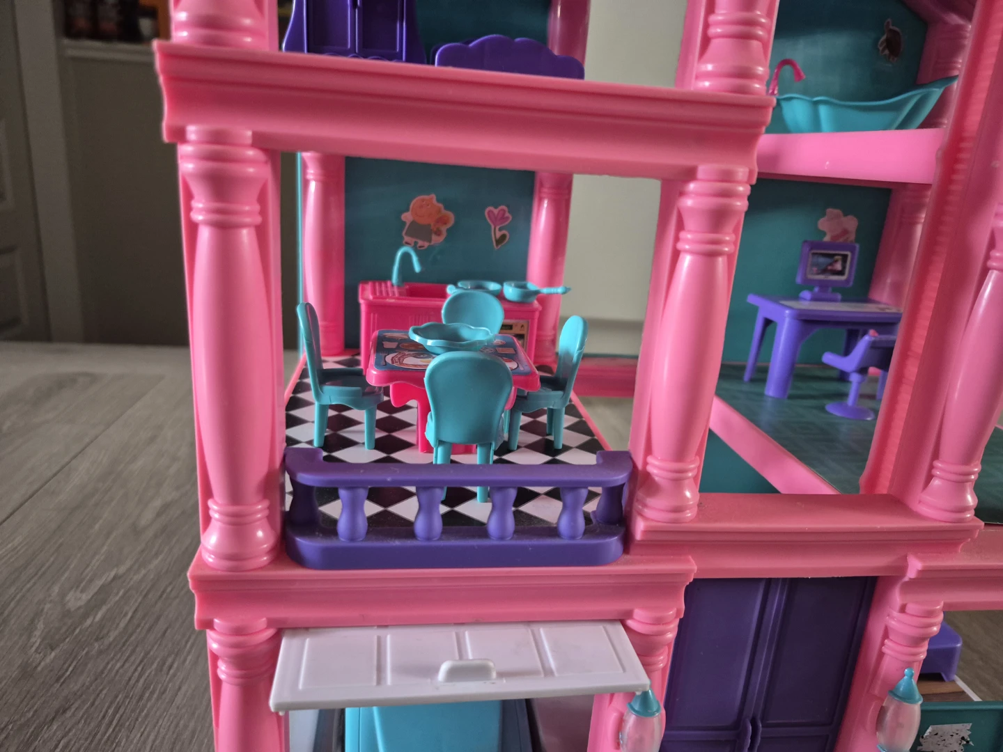 Pink and Purple Dollhouse with Accessories - photo 2