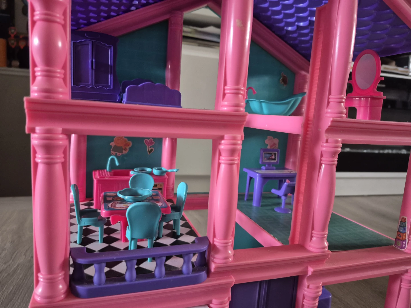 Pink and Purple Dollhouse with Accessories - photo 4