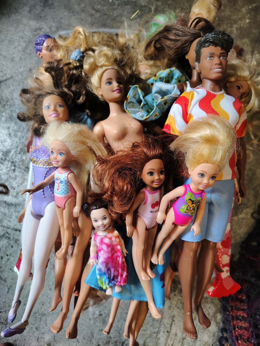 Lot of 44 Barbie dolls most 2015 - photo 4
