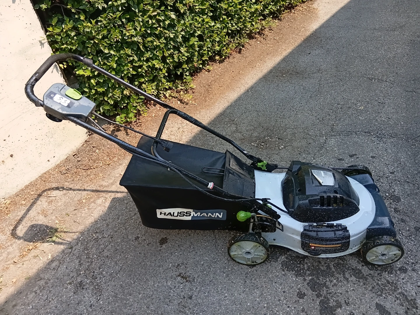 Haussmann Compact 19" Electric Lawnmower & Bag