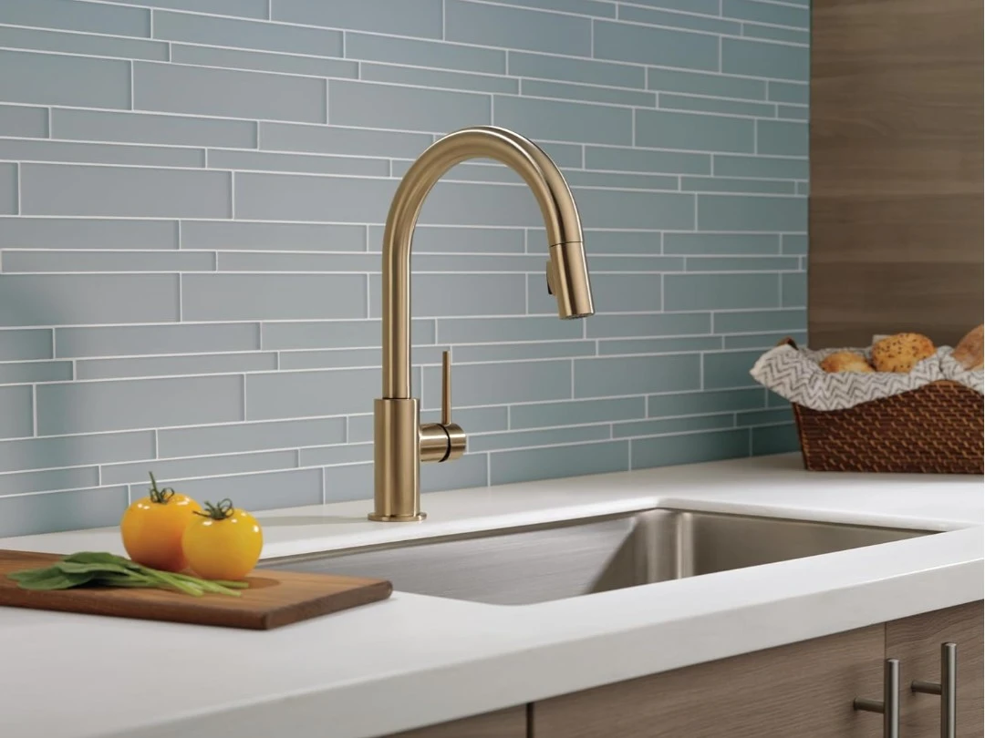 Delta Kitchen Faucet - Champagne Bronze - photo 3