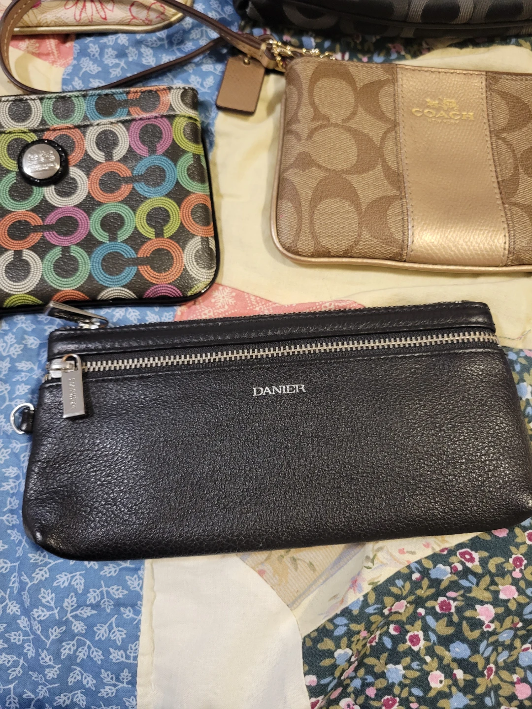Coach & Danier Wristlets - Bundle of 5 - photo 4