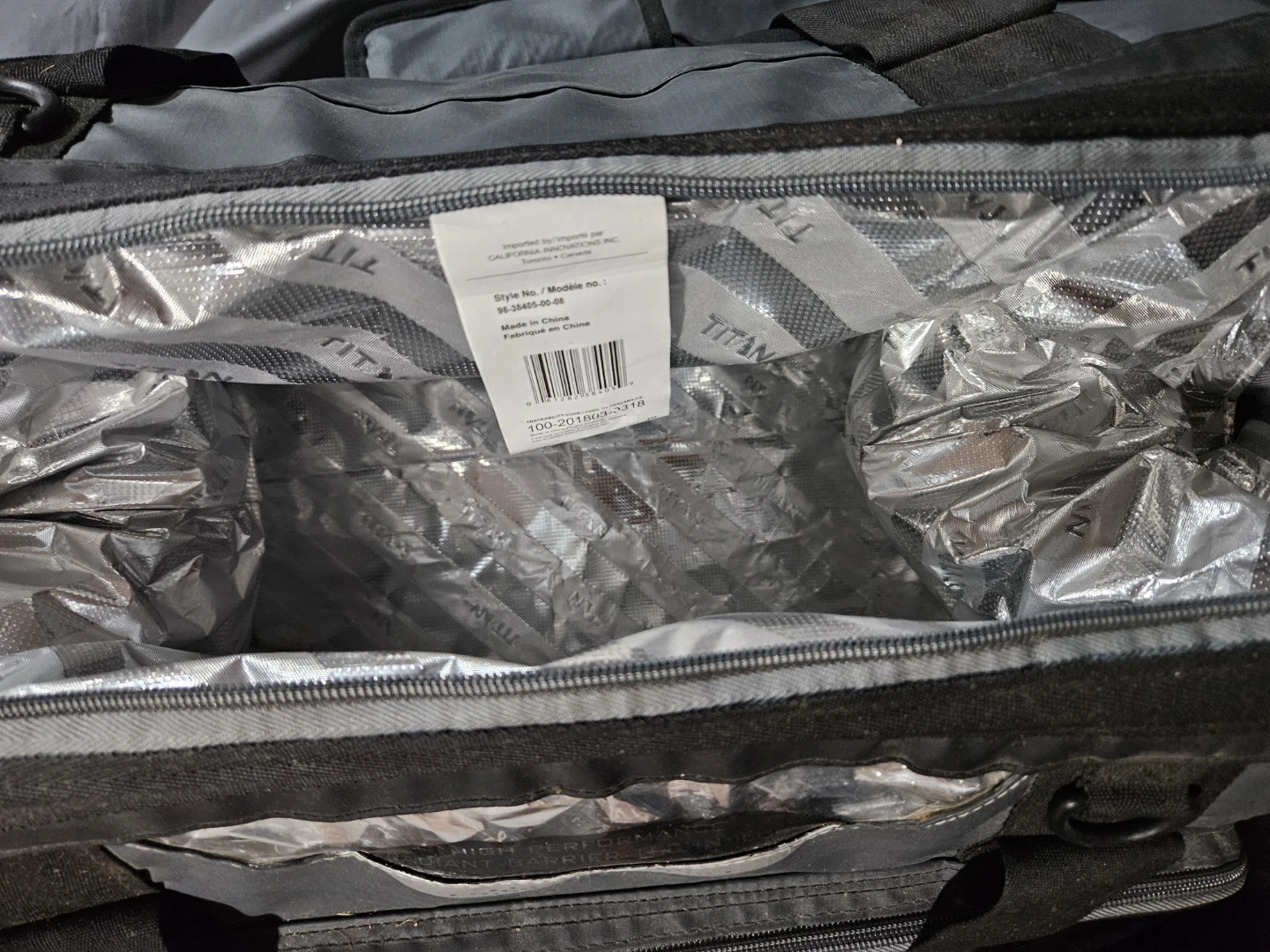 18"×12"×12" Arctic Zone Titan Deep Freeze Cooler - photo 2