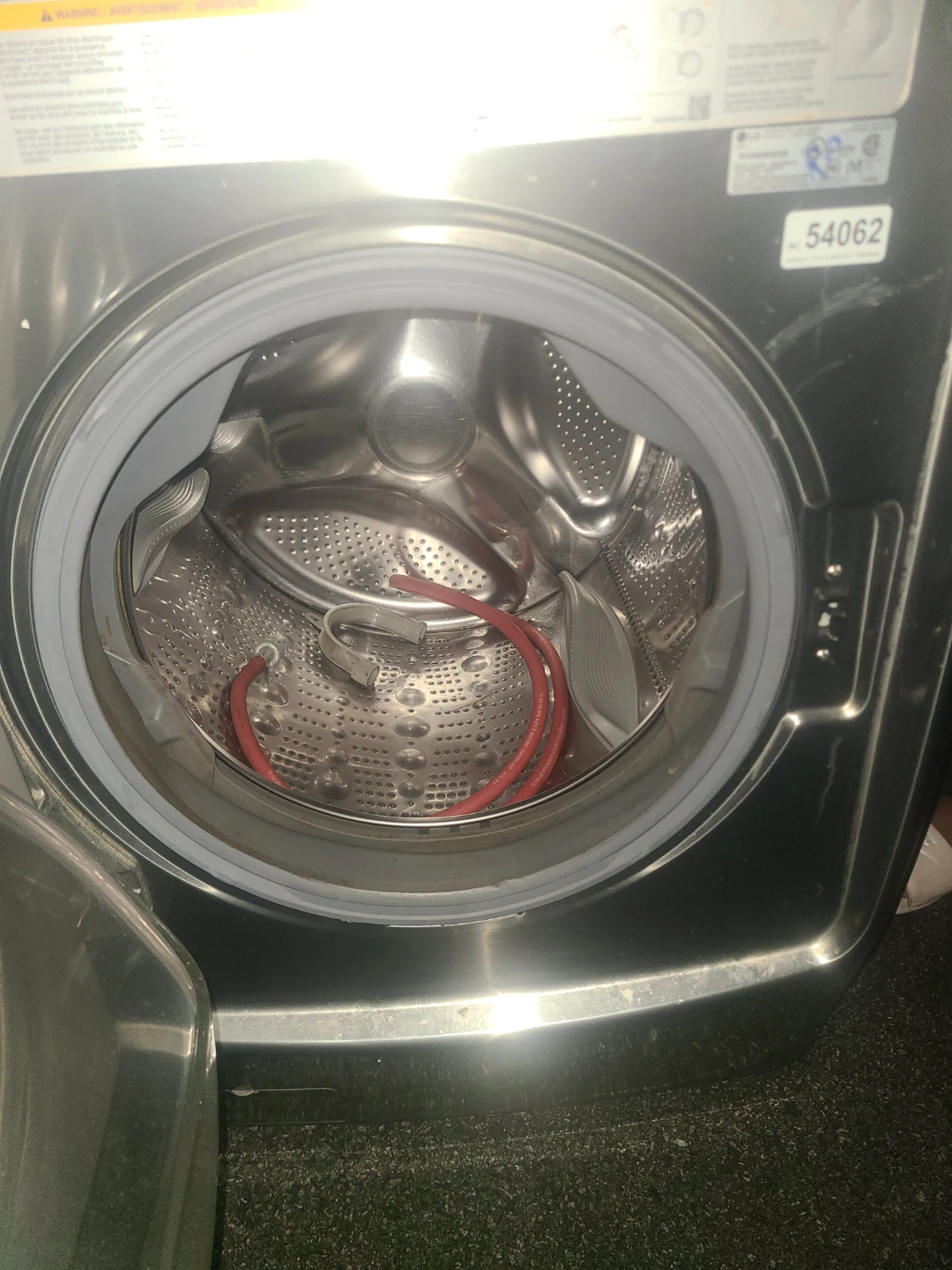 LG Front Load Washing Machine - photo 2