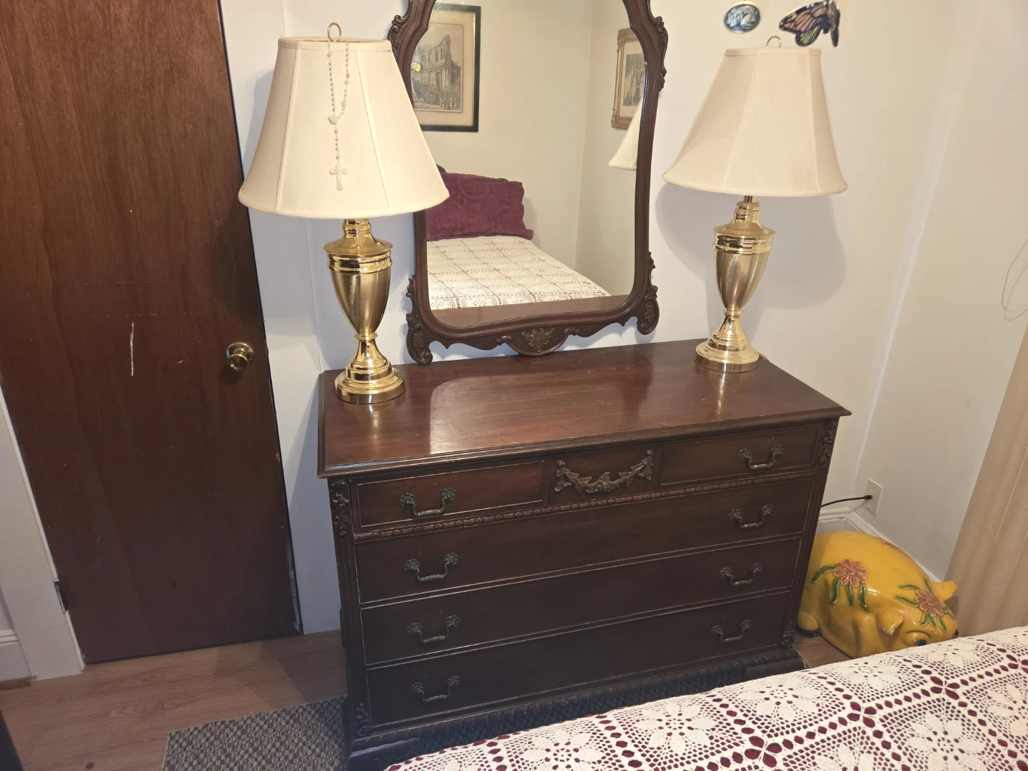 Antique Bedroom Furniture