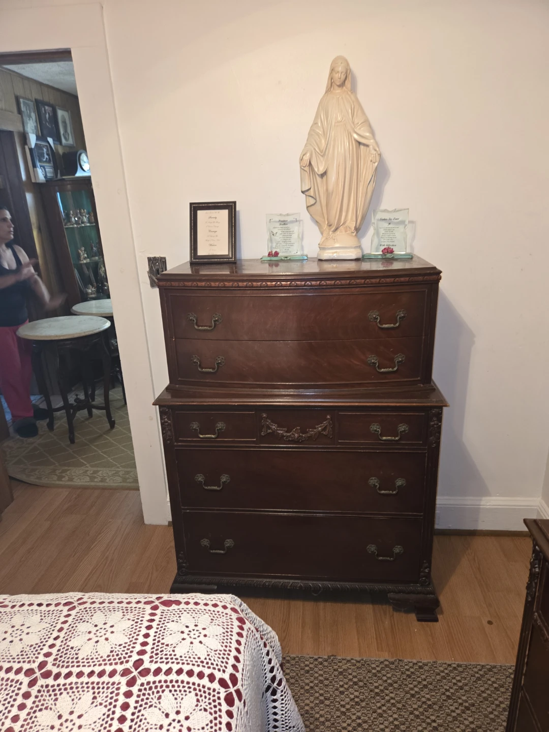 Antique Bedroom Furniture - photo 2