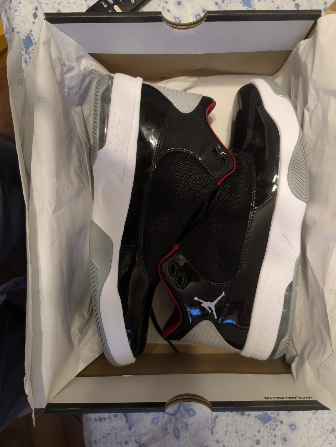 Jordan Max Aura 2 Shoes Black/Gym Red-White-Wolf Grey Size 10.5