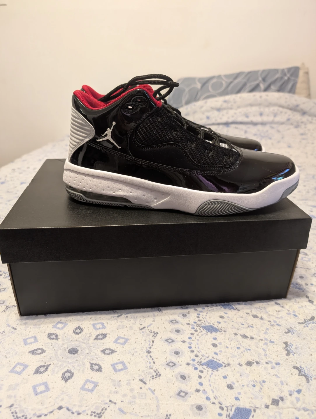 Jordan Max Aura 2 Shoes Black/Gym Red-White-Wolf Grey Size 10.5 - photo 2