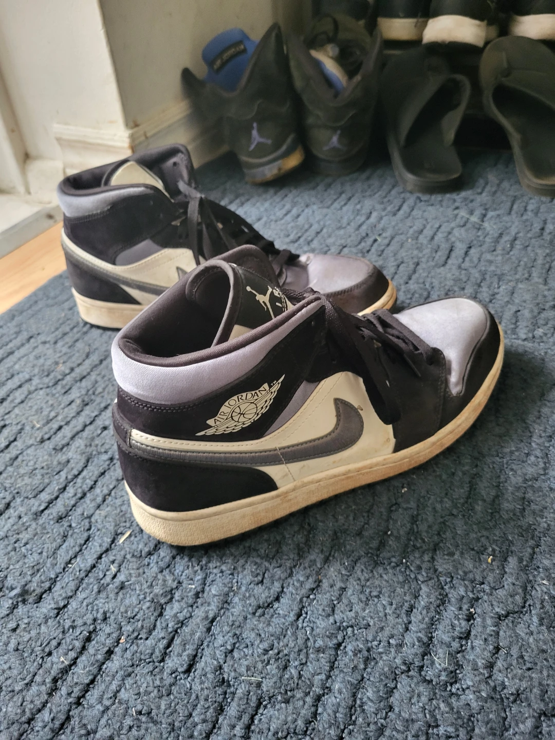 Air Jordan 1 Mid Black Grey White Sneakers - photo 2