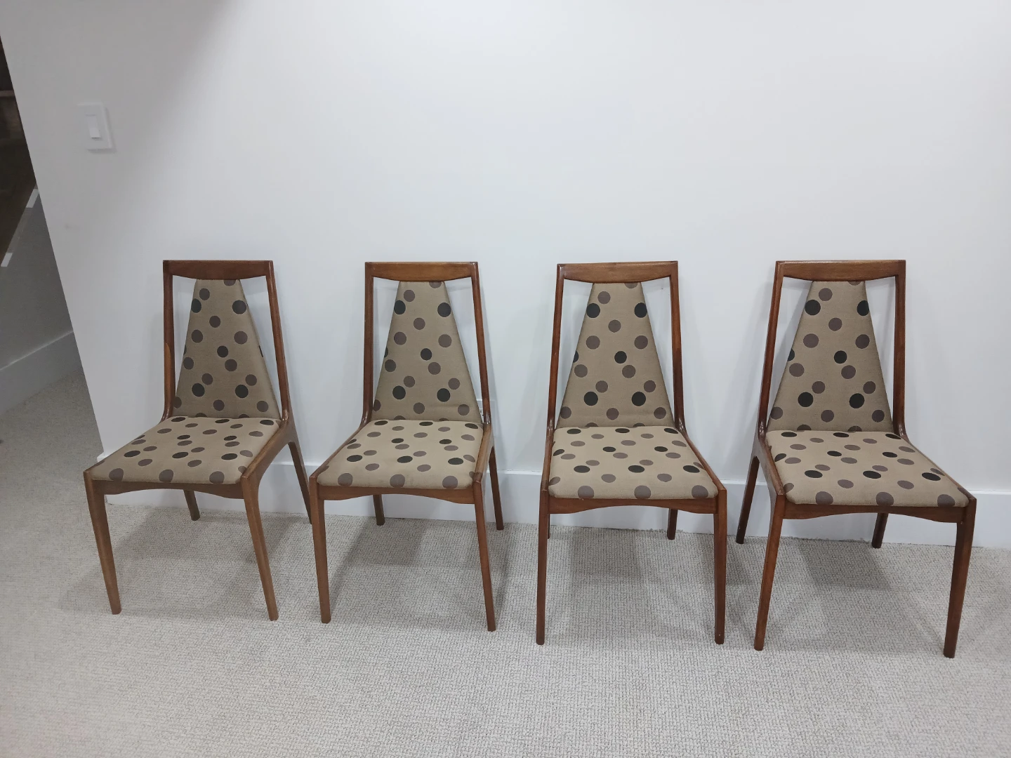 Set of 4 Mid-Century Modern Dining Chairs with TEAK TABLE - photo 3