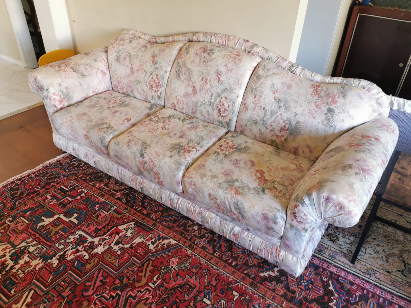 Floral Sofa - 3 Seater set for Free!!! - photo 2
