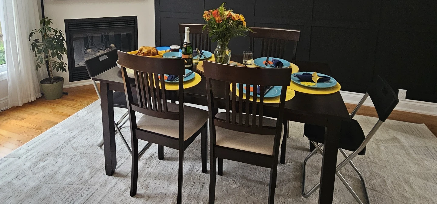 Dark Wood Dining Table and 4 Chairs Set