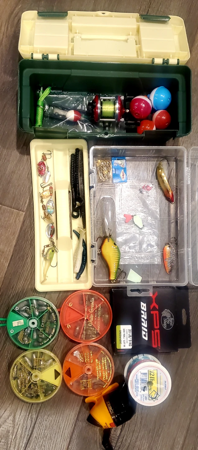 Fishing tackle box & accessories lot