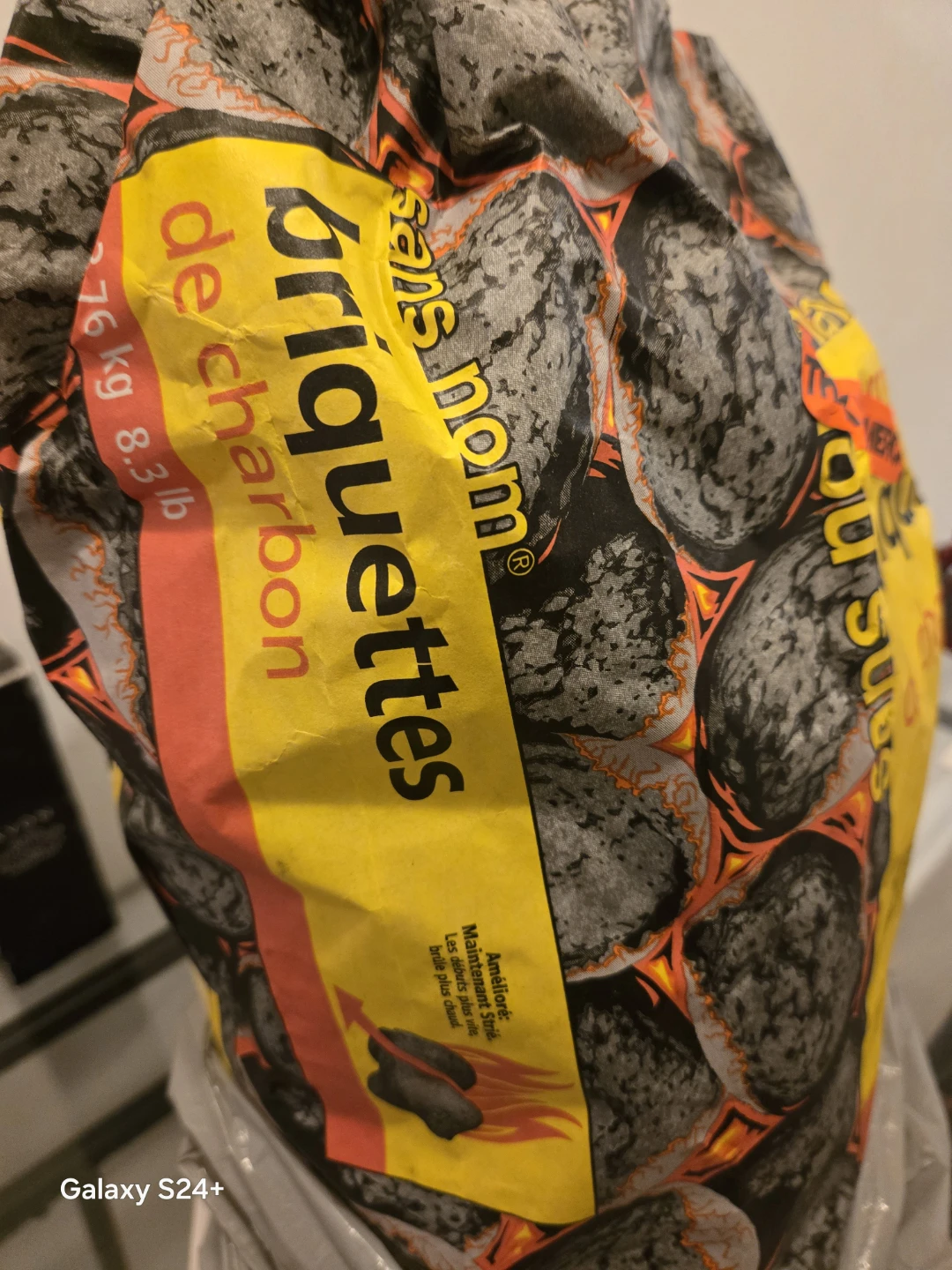 No Name Charcoal Briquettes - 3.76 kg