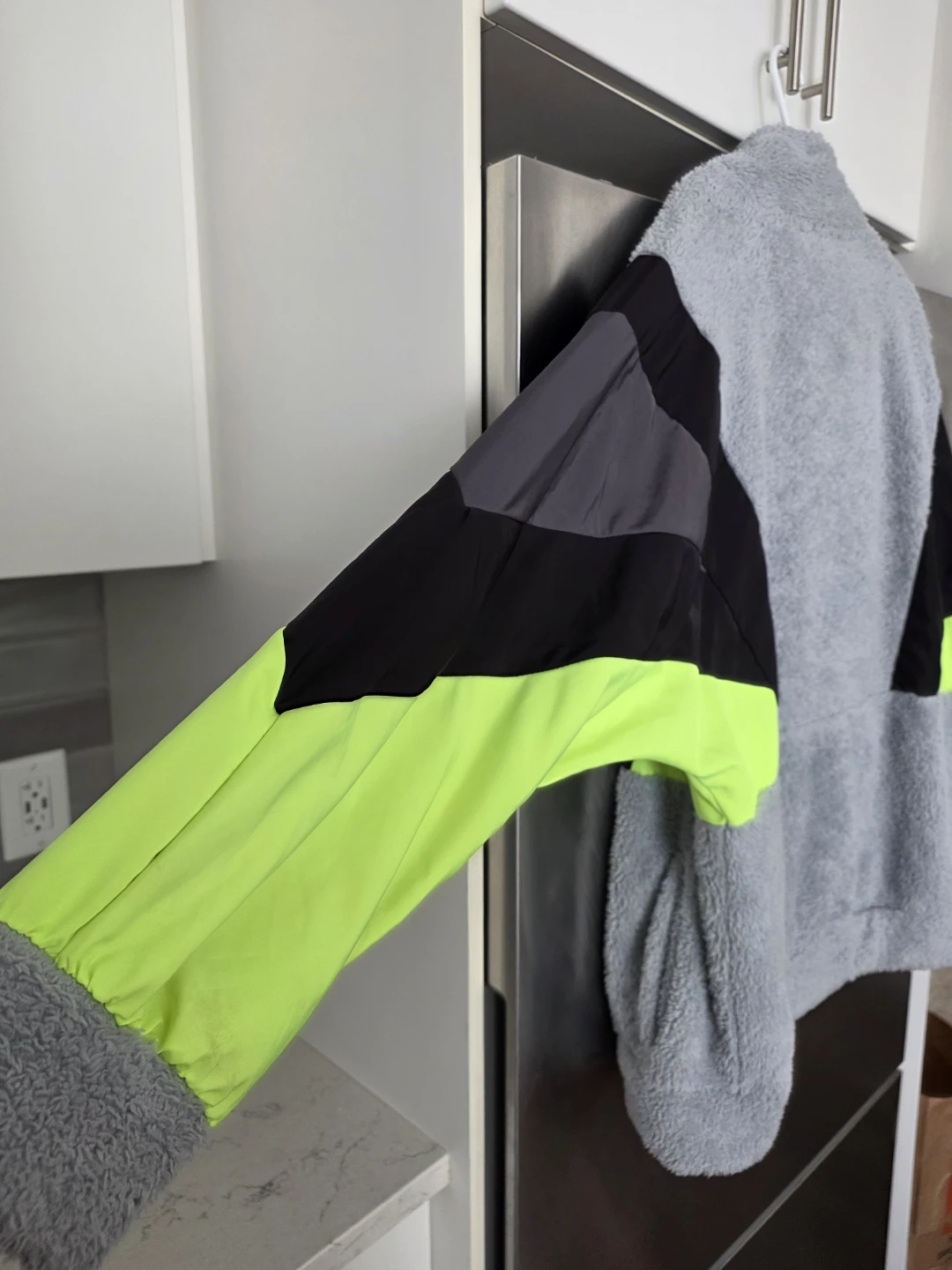 Breezy Fleece Jacket - Grey, Black, Neon Yellow - Size XL - photo 4