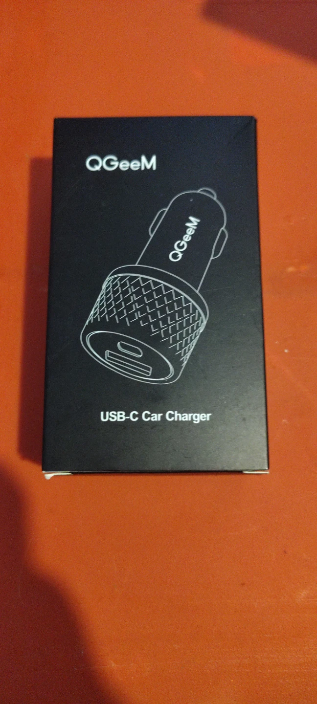 QGeeM USB-C Car Charger and Digital Smart Charger 18650 - photo 3