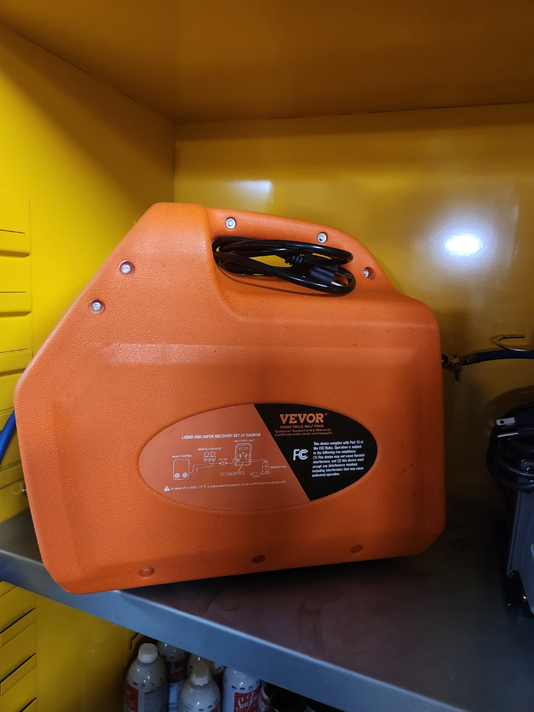 Vevor Refrigerant Recovery Machine - photo 2